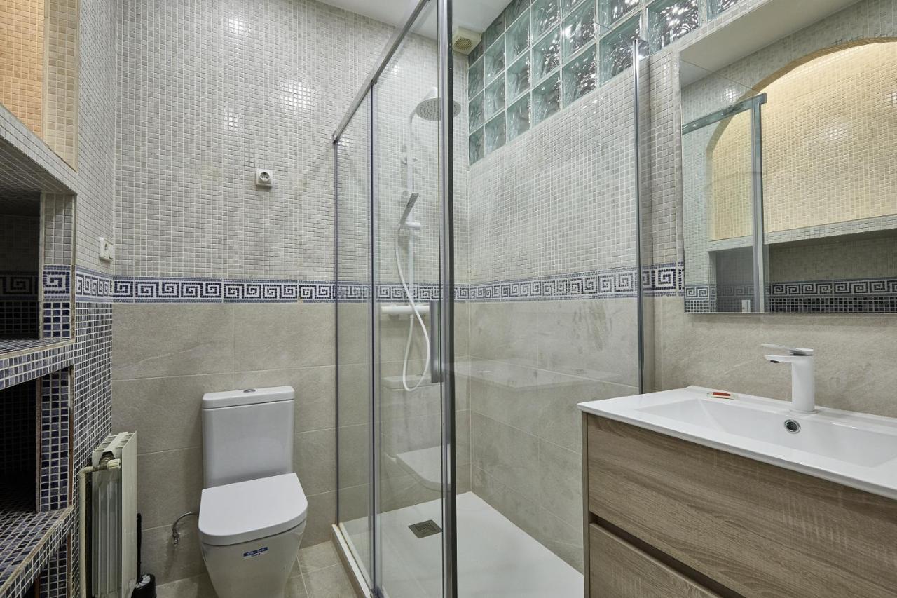 Bbarcelona Apartments Gaudi Avenue Flats Extérieur photo